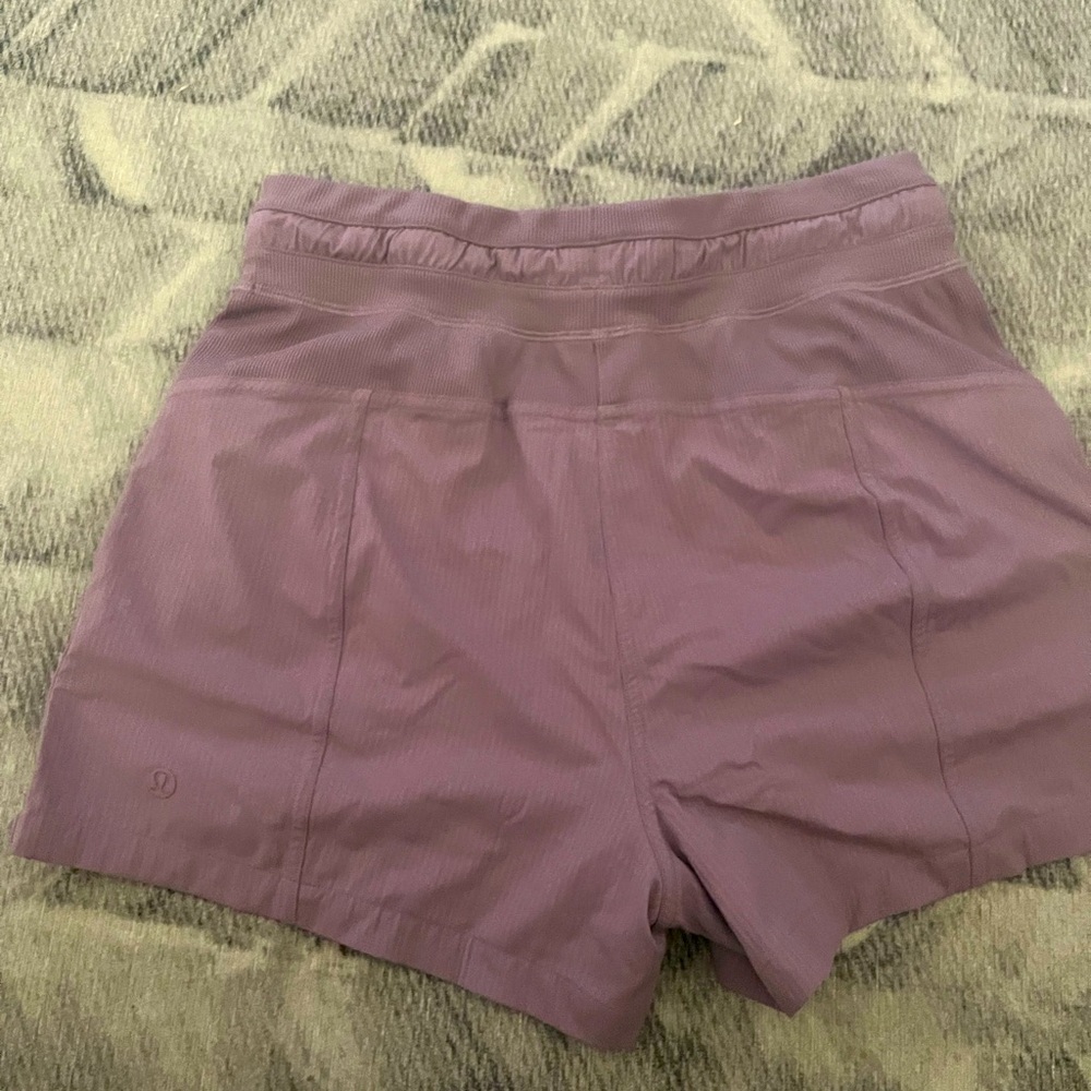 Lululemon shorts-size 4
